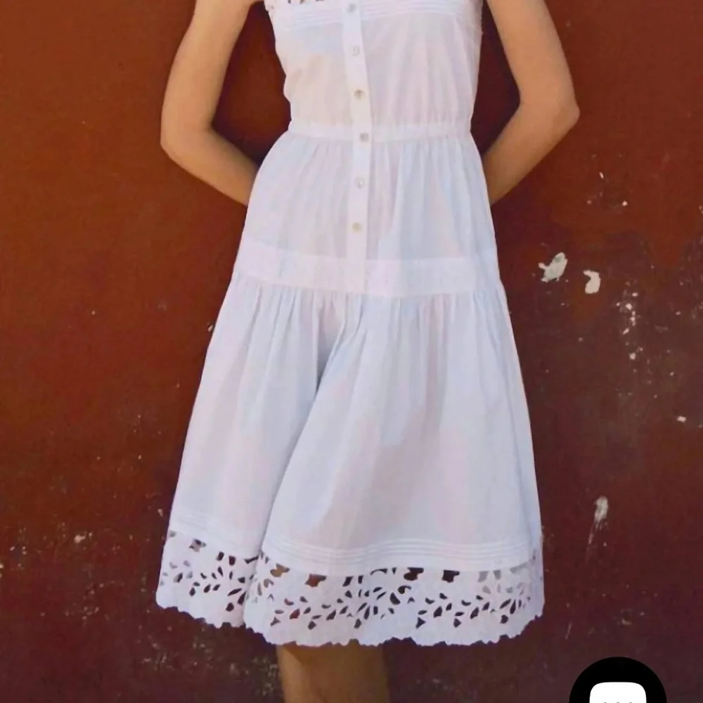 Hunter Bell- Elegant White Lace Trim Dress - Picture 3 of 8
